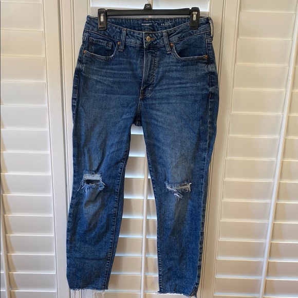 Old Navy Denim - Classic old navy Distressed Women's petite Jeans size 6